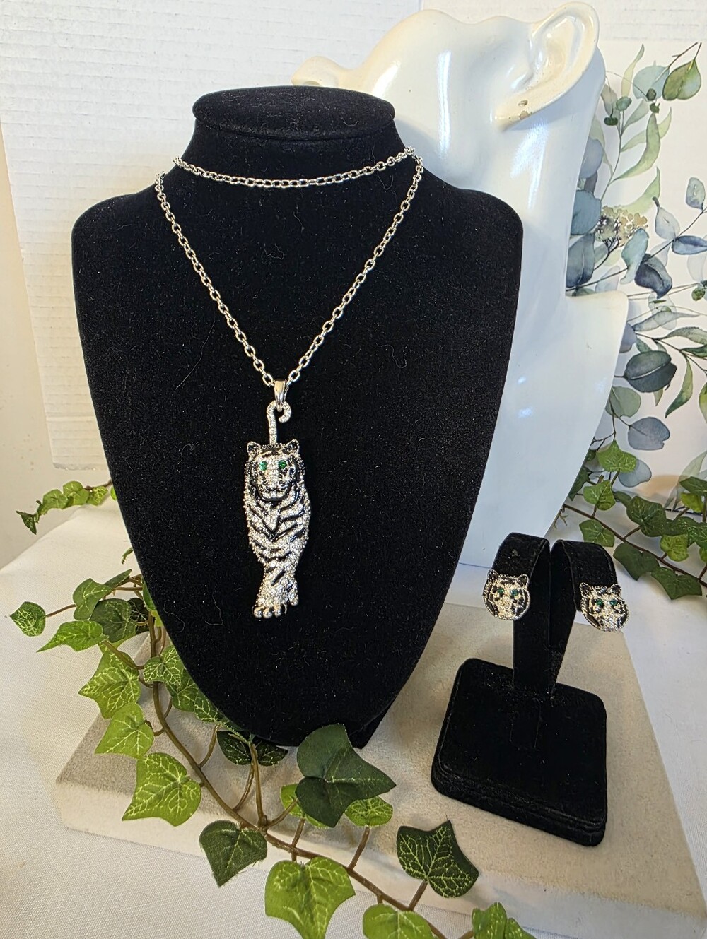 Silver Rhinestone Tiger Pendant Long Chain Necklace & Matching Stud Earrings Set